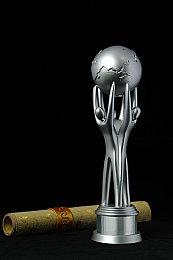 《星刃》更新获赞 女主短裙可随风扬起